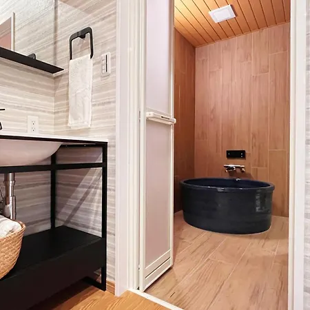 3-Bedroom Villa Near Subway Direct To Airport Quiet Osaka Exterior photo