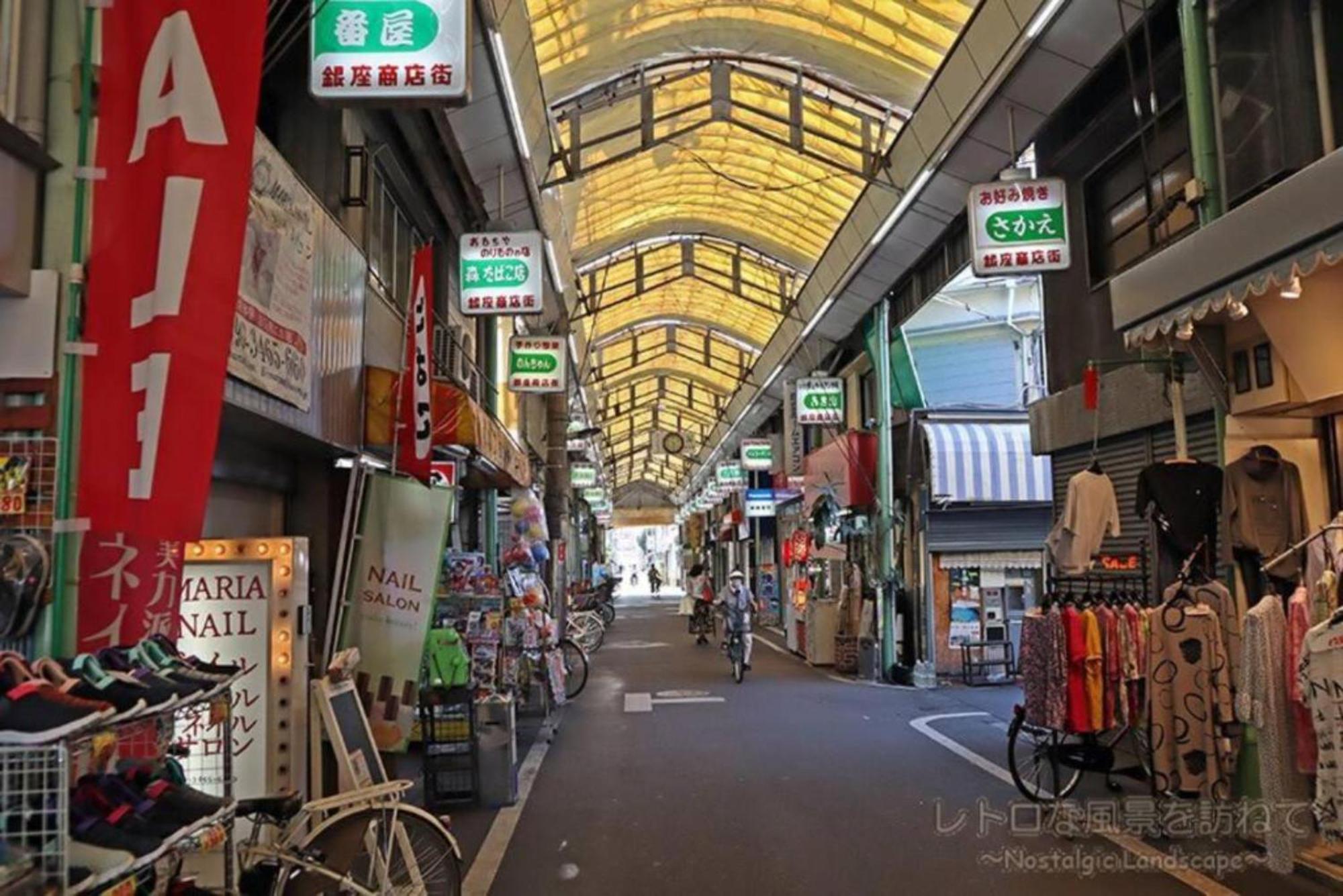 3-bedroom Near Subway Direct To Airport Quiet *